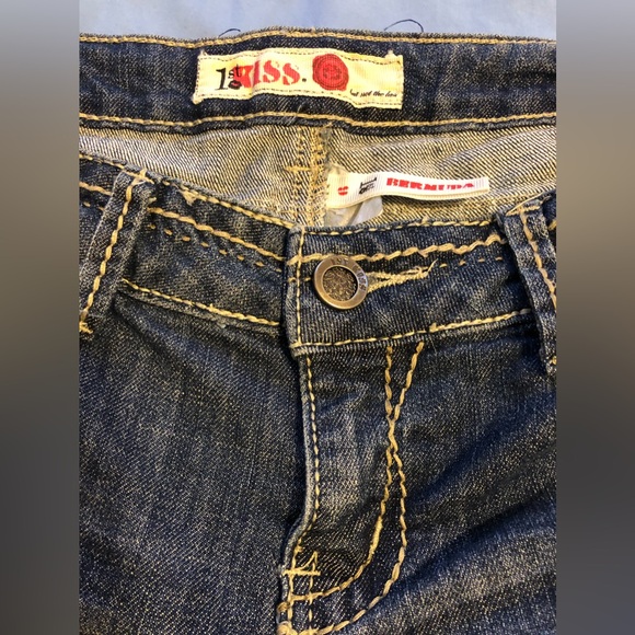 1st Kiss Bermuda style shorts EUC Looks like size 9 but look at tag/pictures - Picture 12 of 16